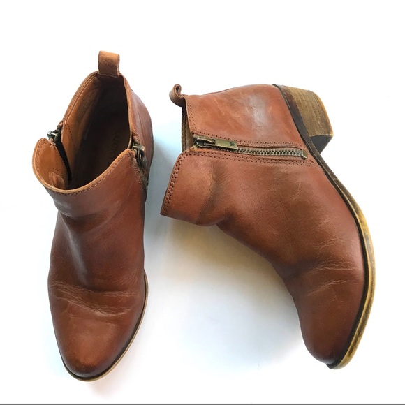 Lucky Brand Shoes - Lucky Brand women’s Basel leather booties sz 6